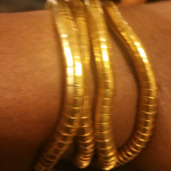 METAL SCRUNCH JEWELRY   BUY 1 GET 1 FREE !!!  MAKE GREAT GIFTS !!! - Picture 8 of 16